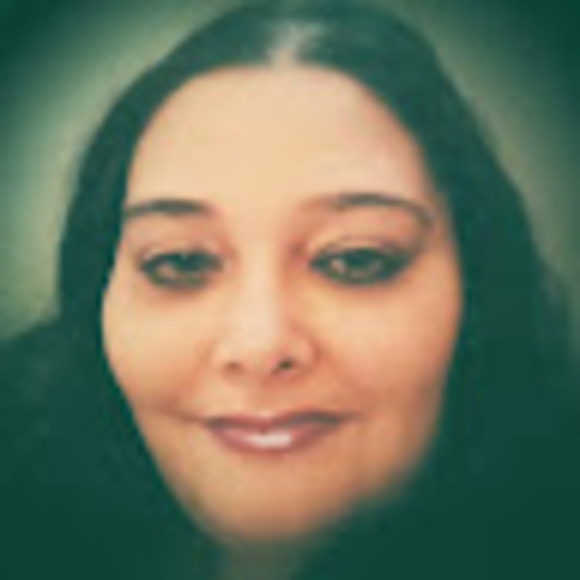 Meet your Posher, Christina - Picture 1 of 1